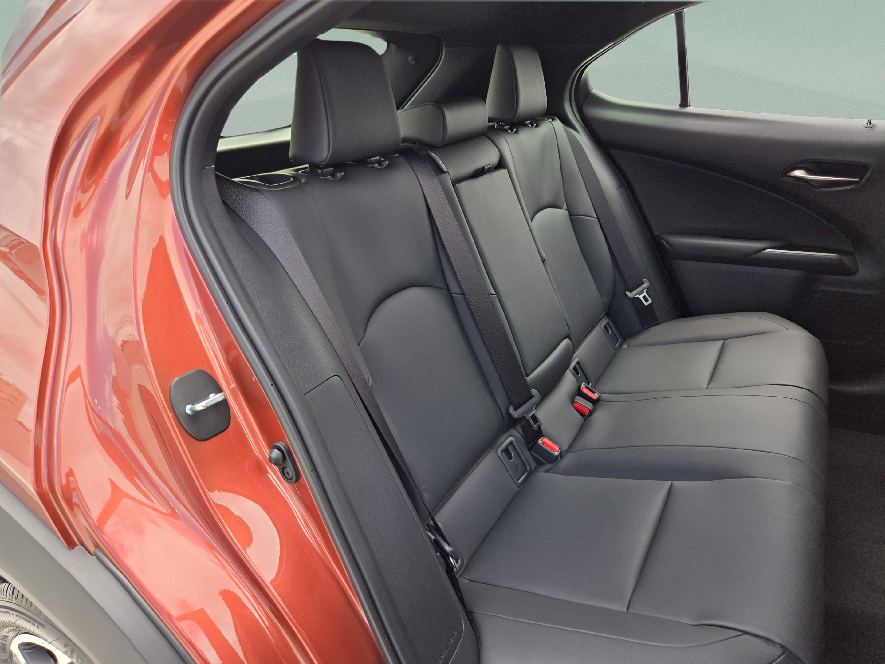 New 2026 Lexus UX 300h FWD image 25