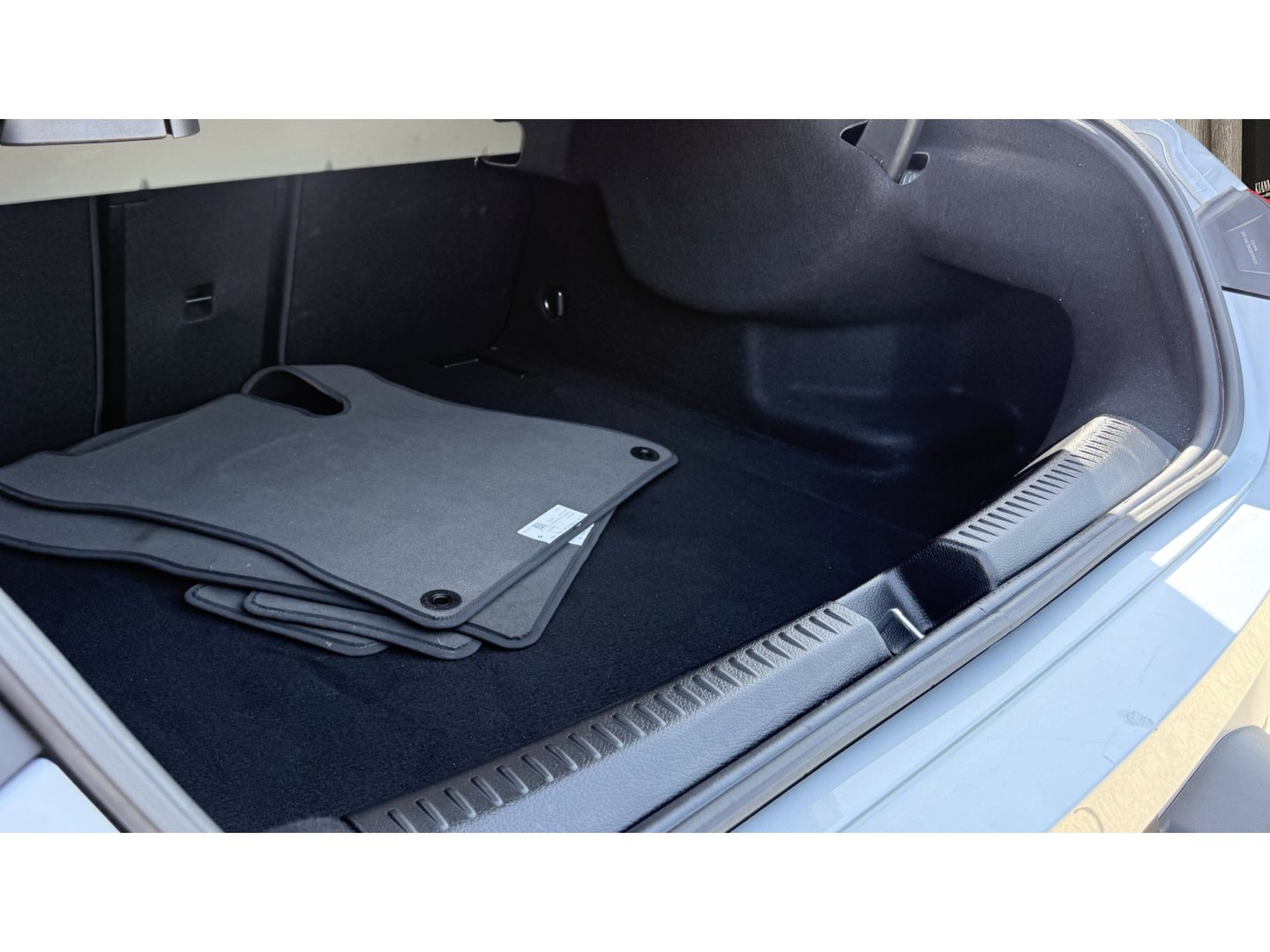 Used 2025 Mercedes-Benz CLA 250 image 13