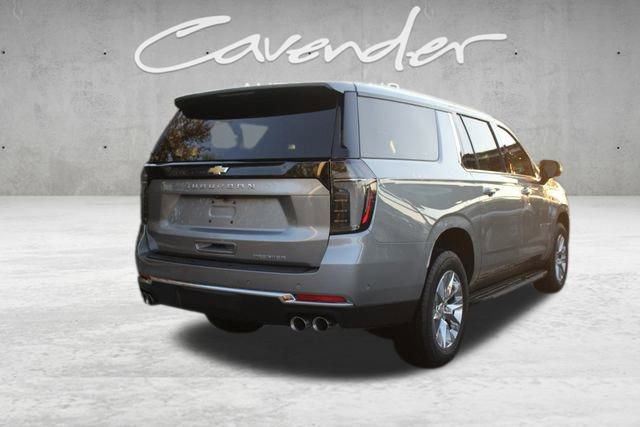 Used 2025 Chevrolet Suburban Premier image 6