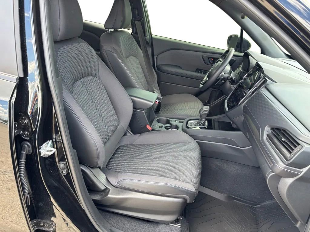 Used 2025 Subaru Forester Premium AWD/4WD image 34