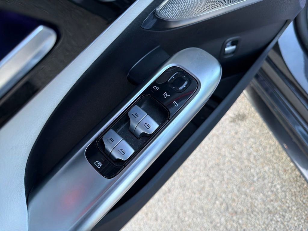 Certified 2023 Mercedes-Benz C 300 4MATIC Sedan image 11