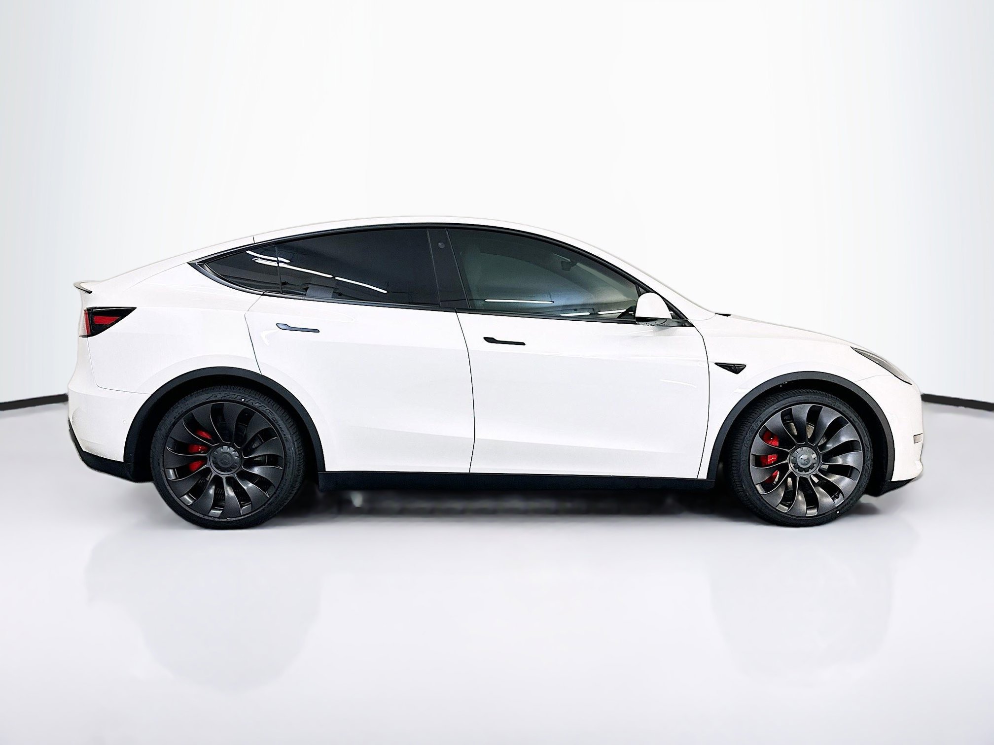 Used 2022 Tesla Model Y Performance AWD/4WD image 10