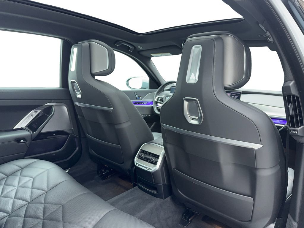 Used 2023 BMW 740i 740i M SPORT,NAV,CAM,PANO,HEAD image 45