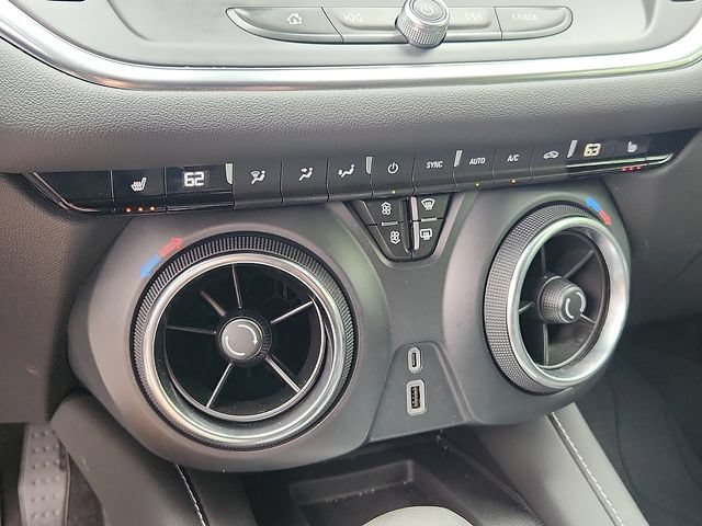 Used 2024 Chevrolet Blazer LT w/ Convenience Package FWD image 15