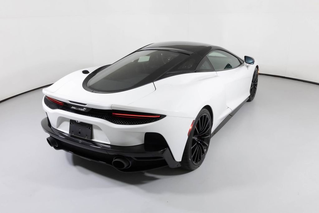 Used 2022 McLaren GT image 2