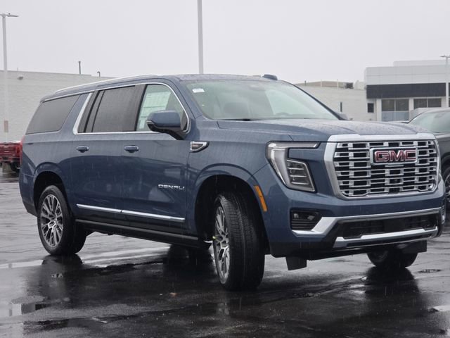 New 2026 GMC Yukon XL Denali w/ Sun & Power Step Package image 24