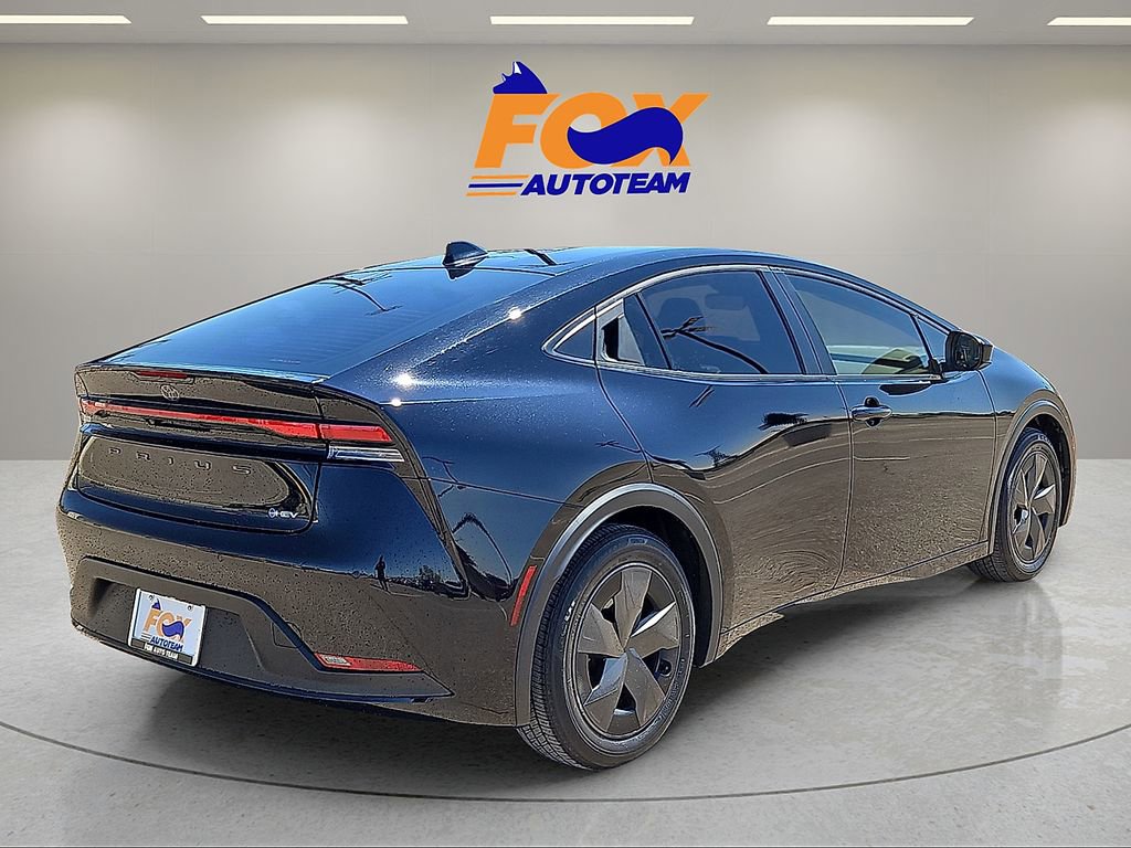 Used 2023 Toyota Prius LE image 4