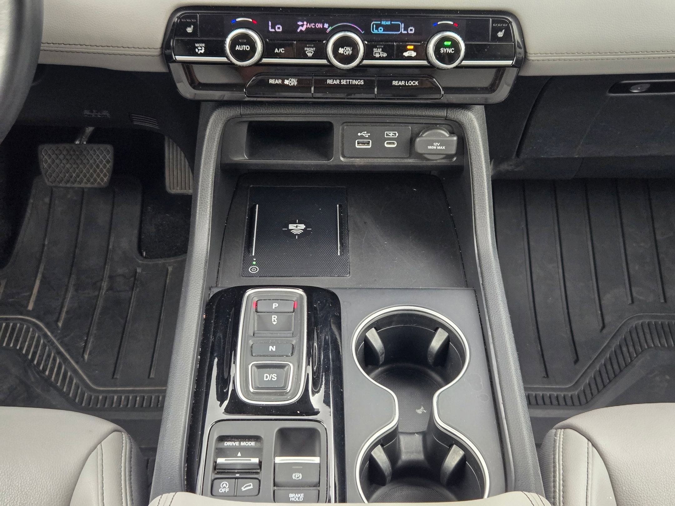 Used 2025 Honda Pilot Touring image 19