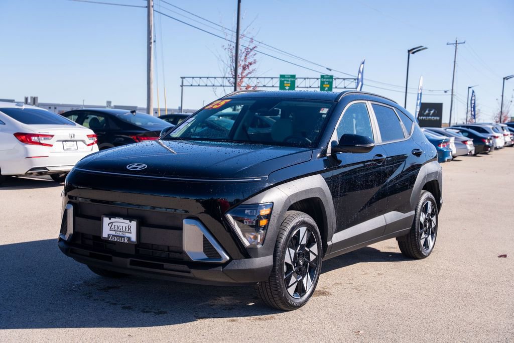 Certified 2025 Hyundai Kona SEL image 3