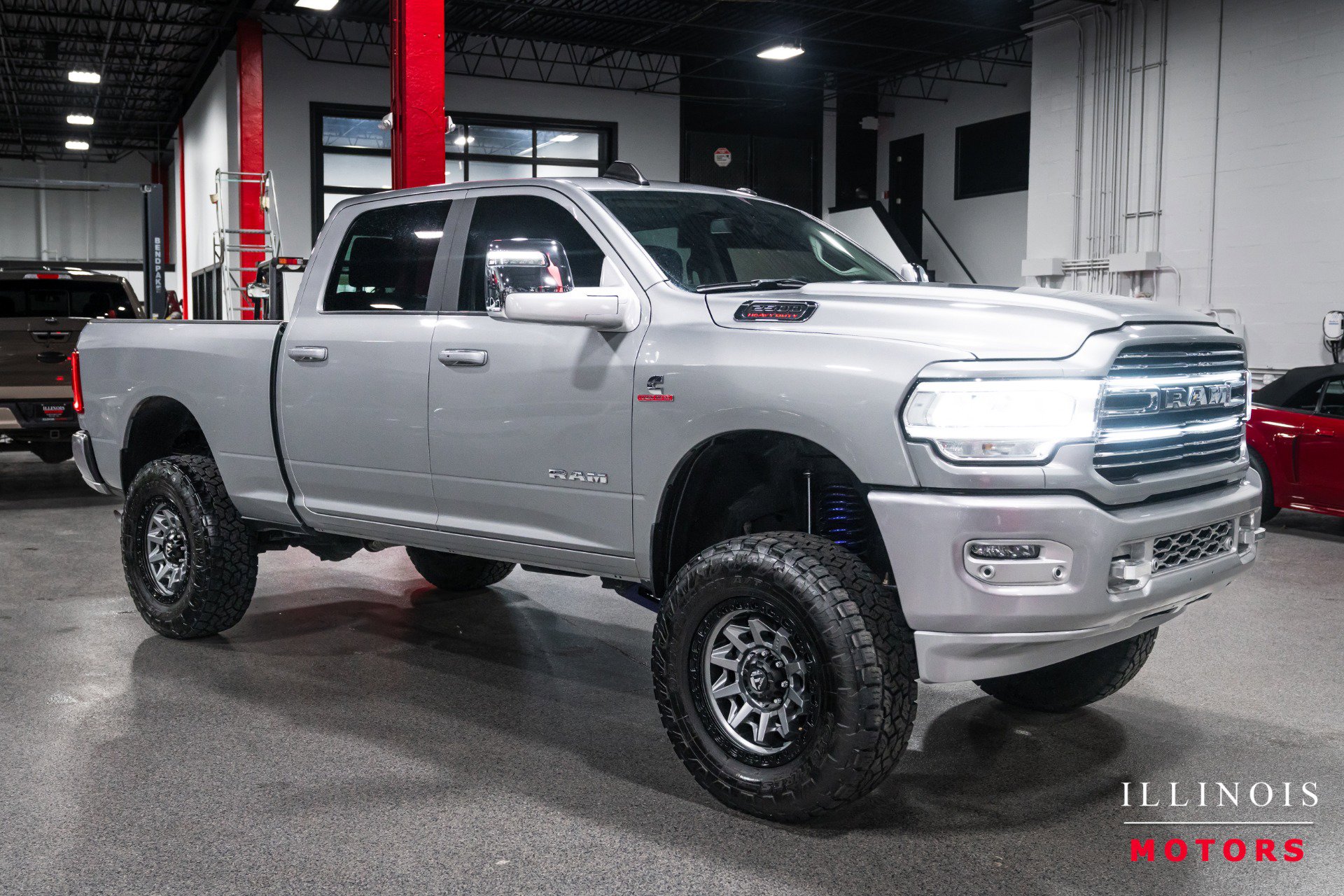 Used 2024 RAM 2500 Laramie AWD/4WD image 7