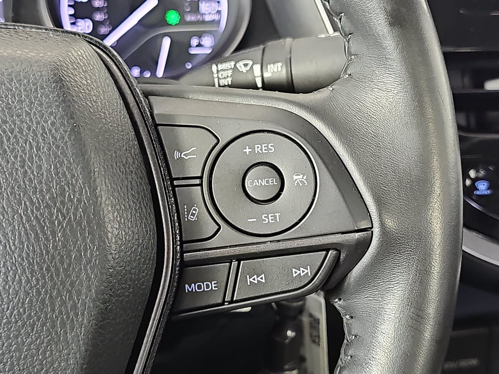Used 2023 Toyota Camry SE FWD image 17