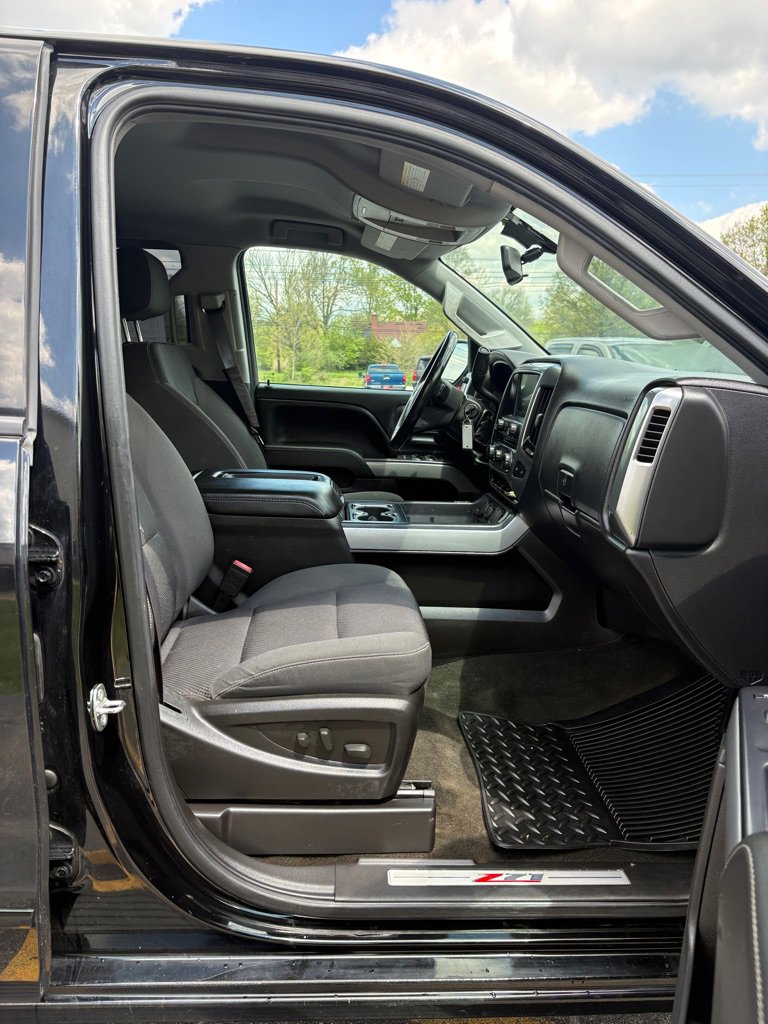 Used 2015 Chevrolet Silverado 2500 LT w/ LT Convenience Package AWD/4WD image 12