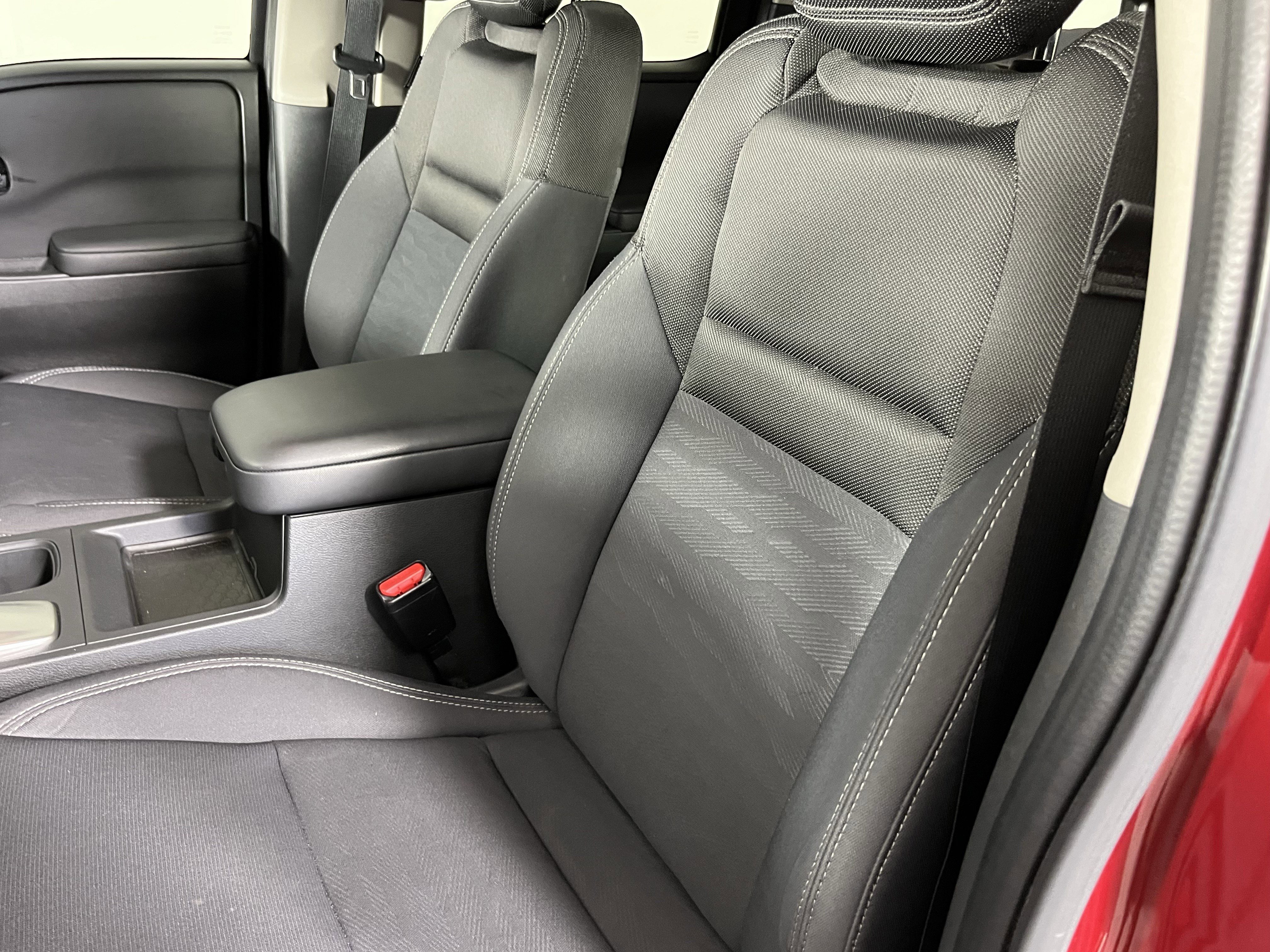 Used 2022 Nissan Frontier SV AWD/4WD image 17