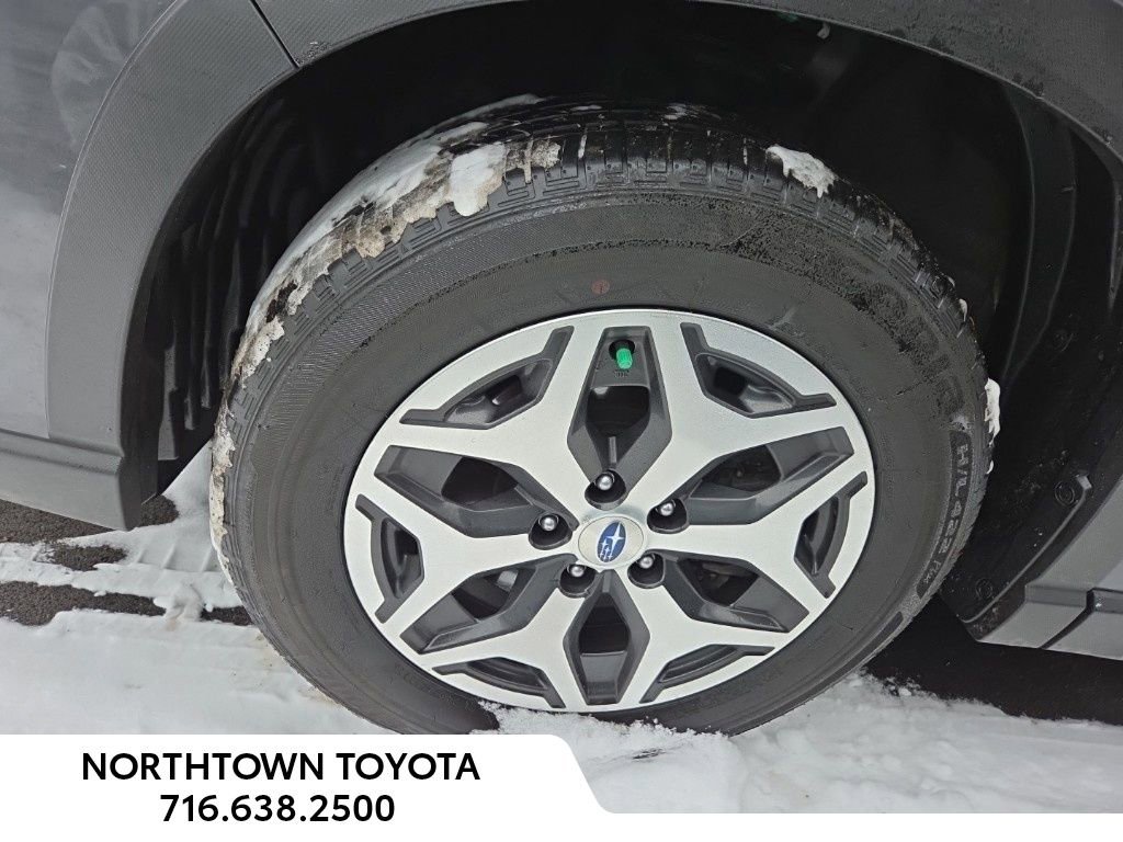 Used 2022 Subaru Forester Premium image 9