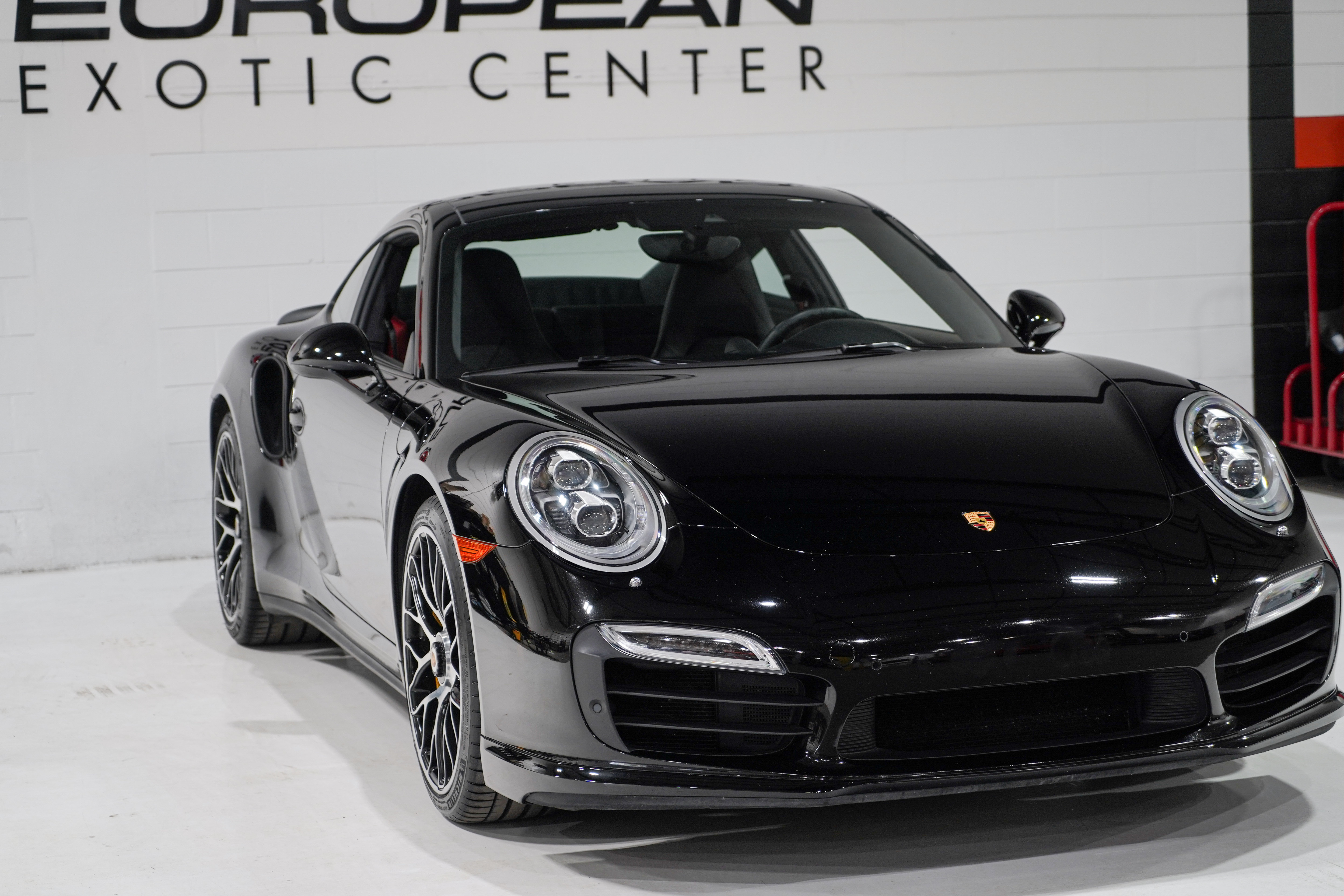 Used 2014 Porsche 911 Turbo S AWD/4WD image 30
