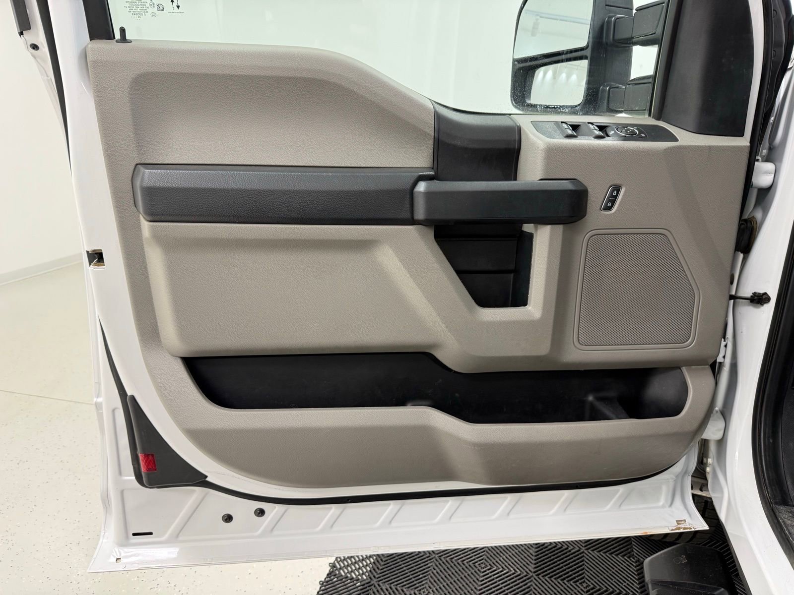 Used 2020 Ford F250 XL w/ Power Equipment Group image 12