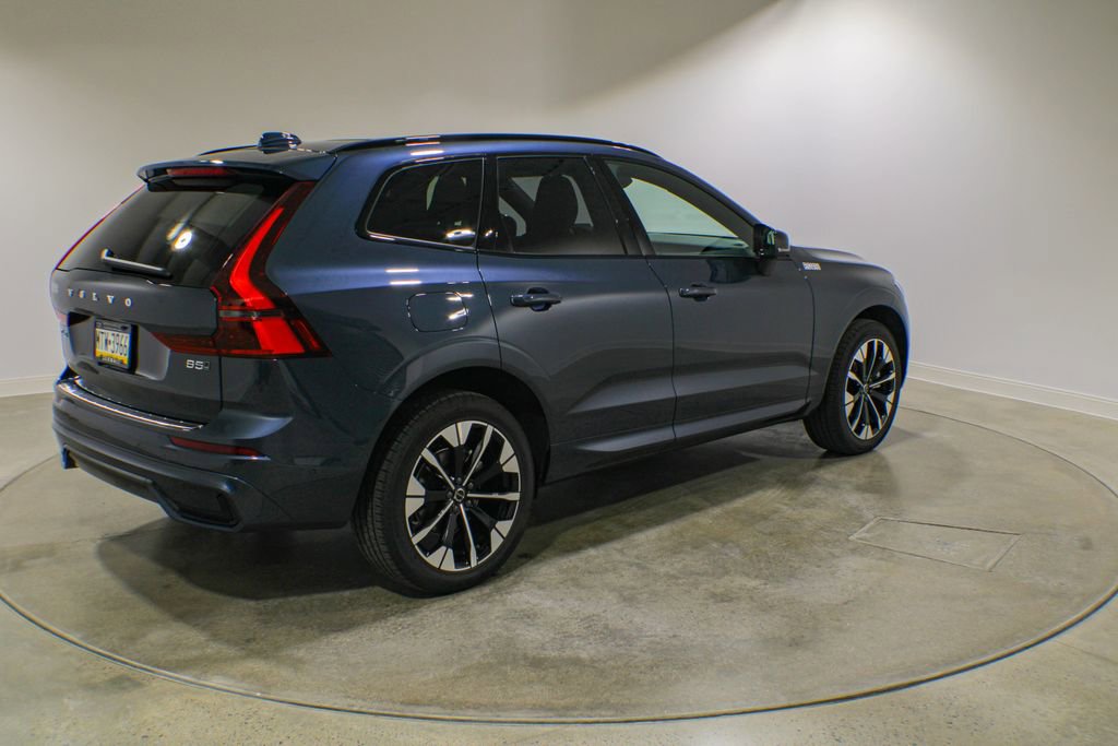 Used 2026 Volvo XC60 B5 Plus w/ Climate Package AWD/4WD image 5