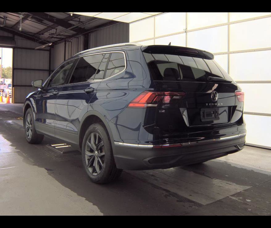 Used 2022 Volkswagen Tiguan SE AWD/4WD image 11