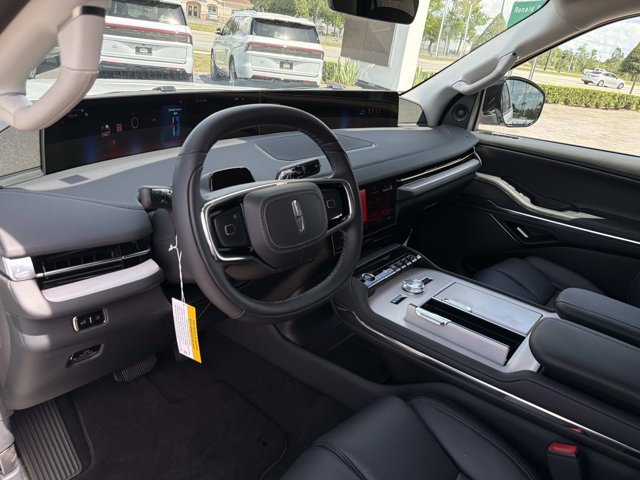New 2026 Lincoln Navigator L Reserve AWD/4WD image 13