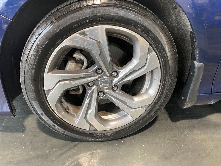 Used 2020 Honda Accord EX image 11