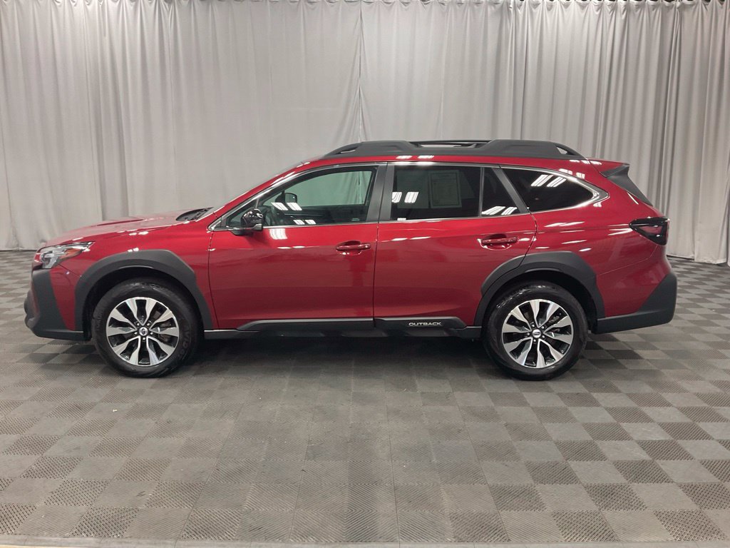 Used 2025 Subaru Outback Limited AWD/4WD image 10