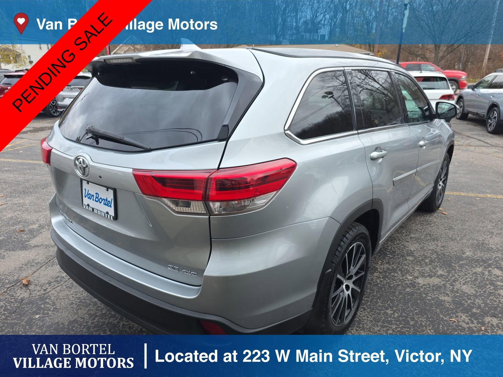 Used 2018 Toyota Highlander SE image 5