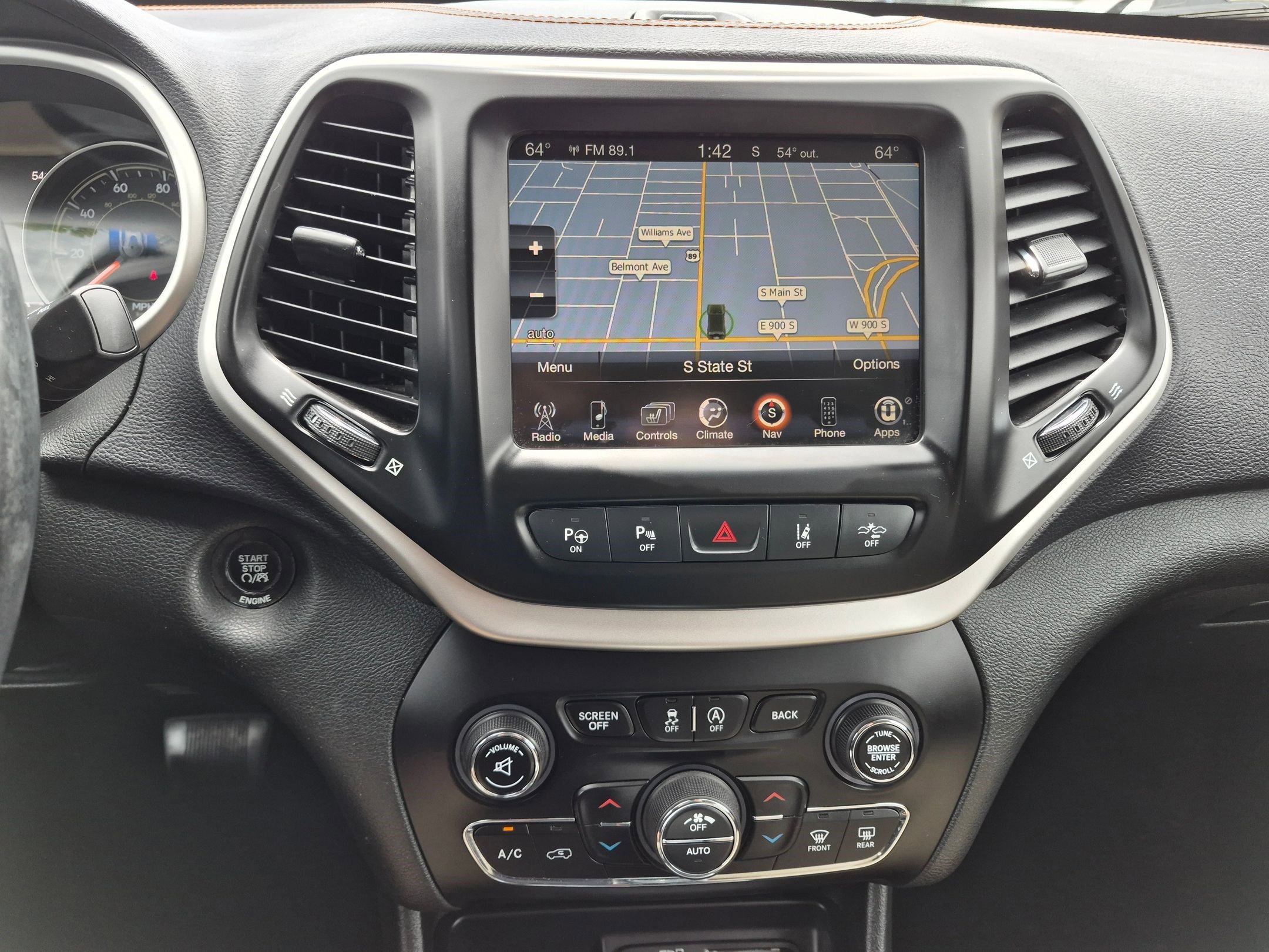 Used 2015 Jeep Cherokee Limited w/ Luxury Group AWD/4WD image 26