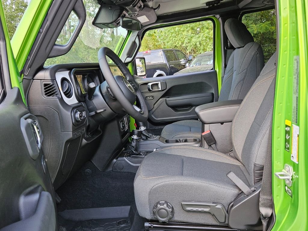New 2025 Jeep Gladiator Sport AWD/4WD image 5