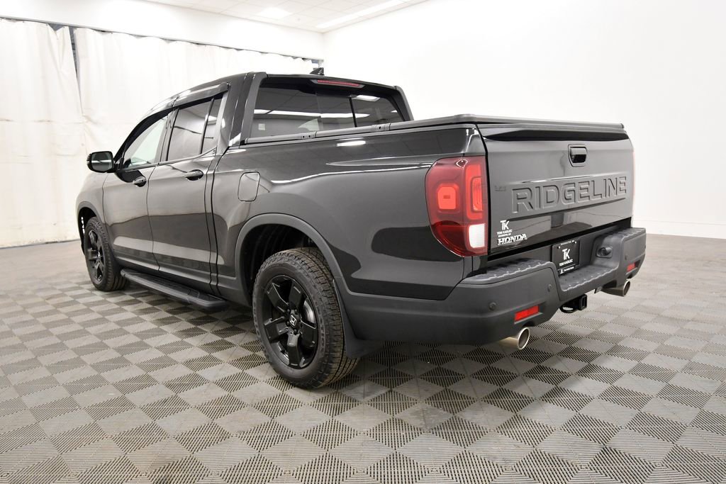 Certified 2025 Honda Ridgeline Black Edition image 5