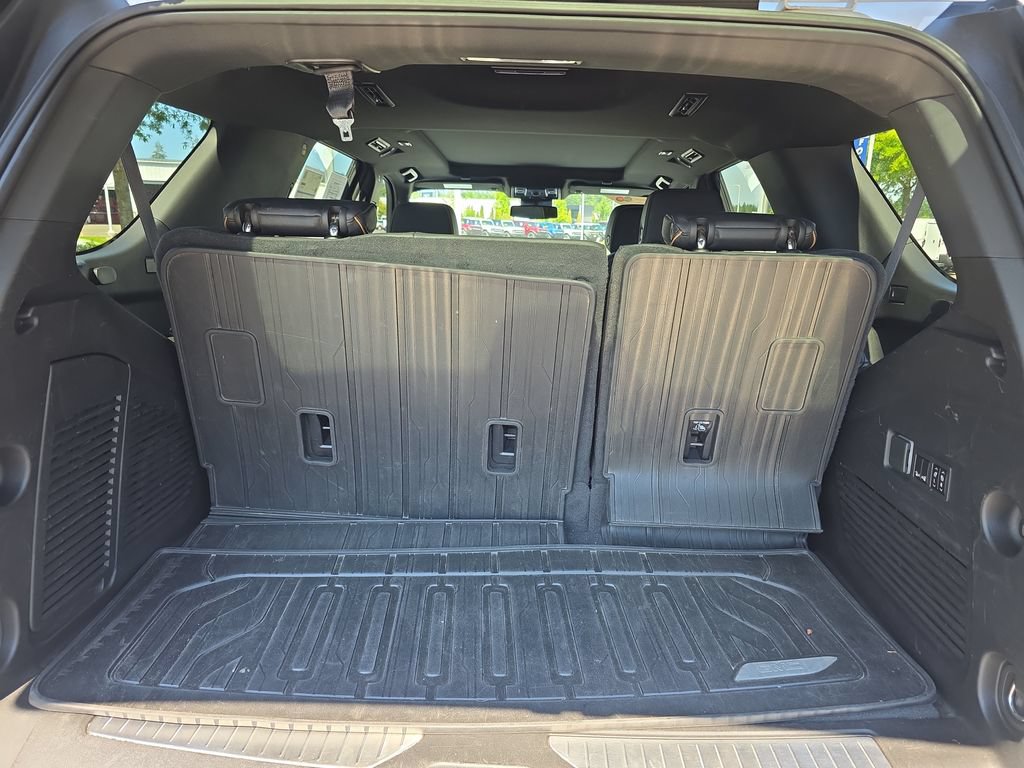 Used 2023 GMC Yukon AT4 AWD/4WD image 36