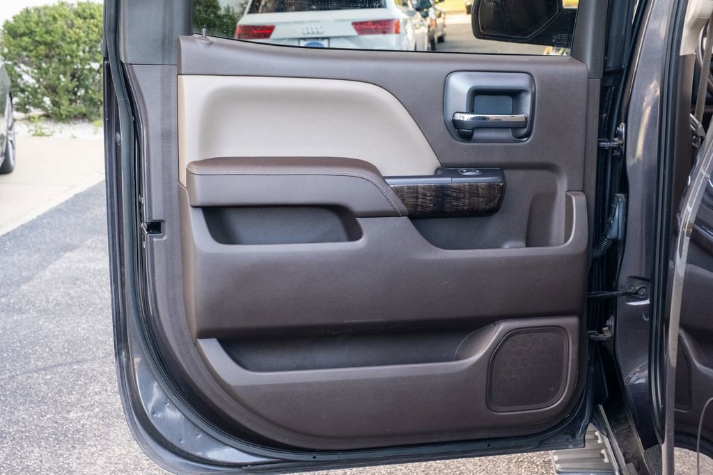 Used 2015 GMC Sierra 2500 Denali w/ Duramax Plus Package image 29