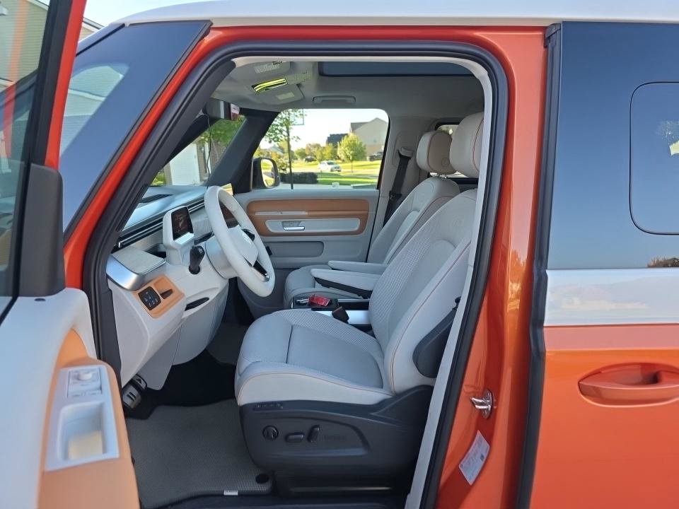 Used 2025 Volkswagen ID. Buzz Pro S Plus AWD/4WD image 5