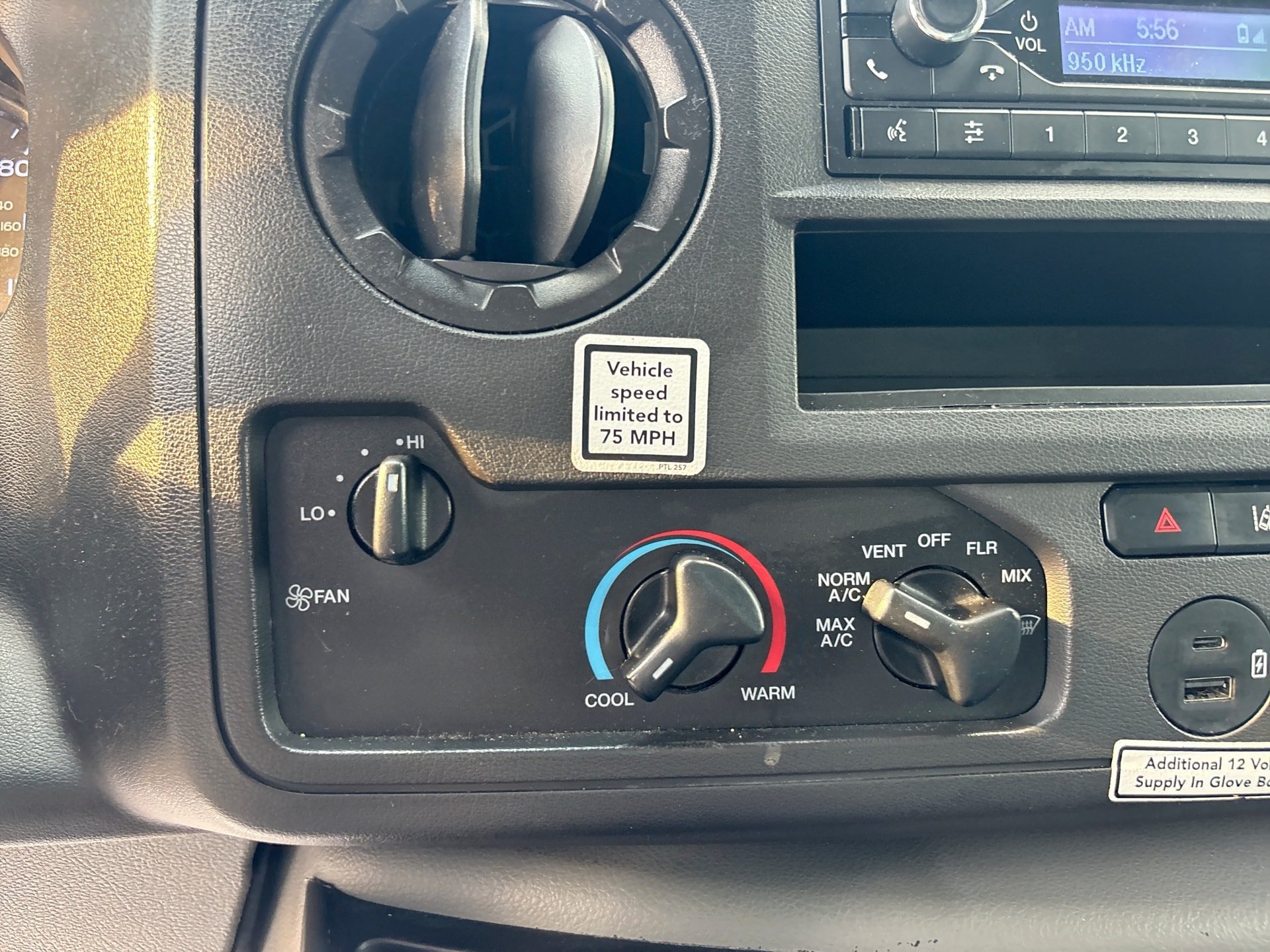 Used 2021 Ford E-350 and Econoline 350 Super Duty RWD image 16