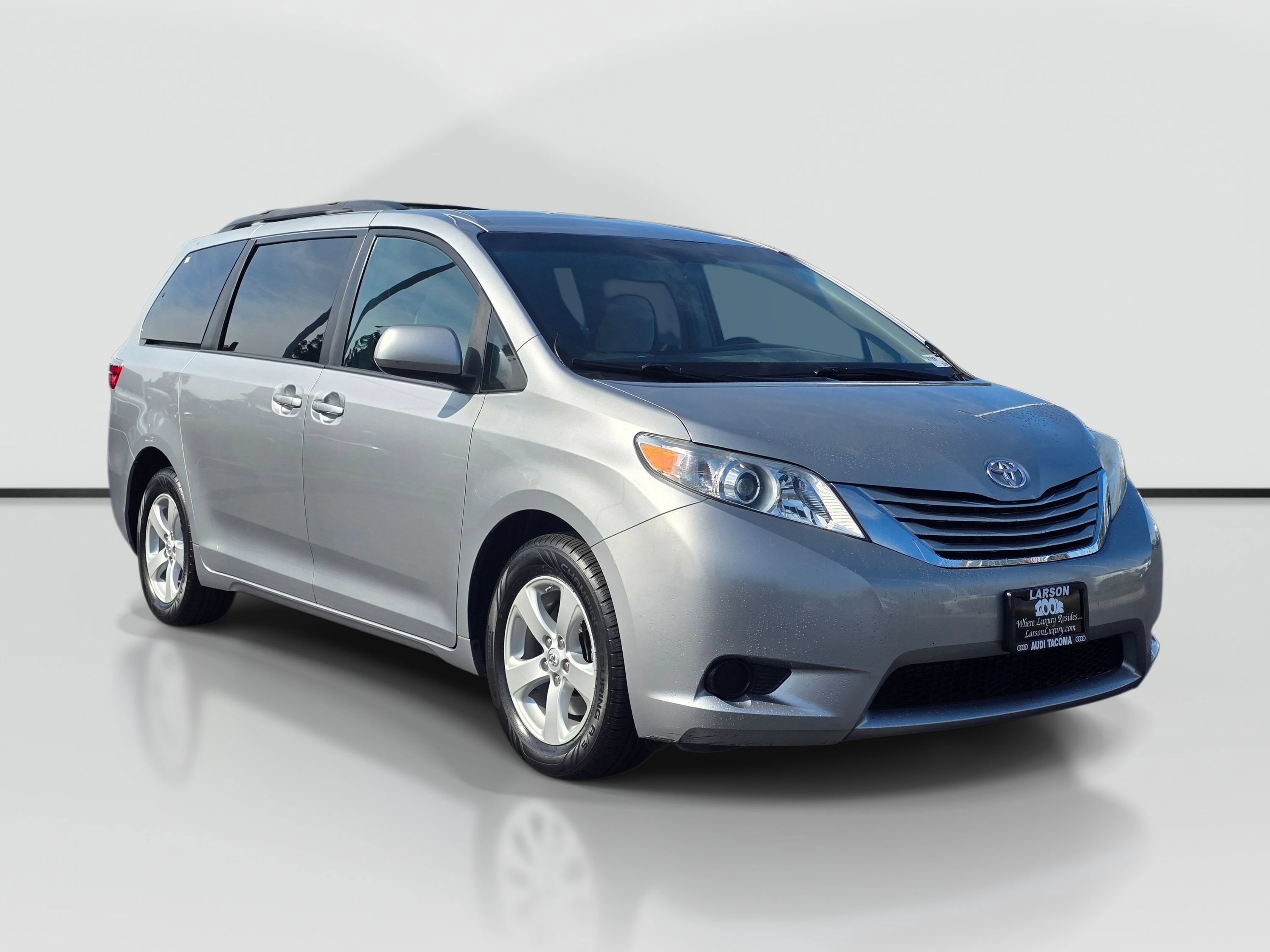 Used 2017 Toyota Sienna LE FWD image 7
