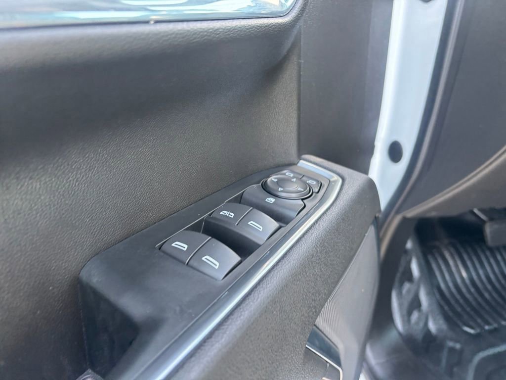 Used 2025 Chevrolet Silverado 1500 LT w/ Safety Package AWD/4WD image 22