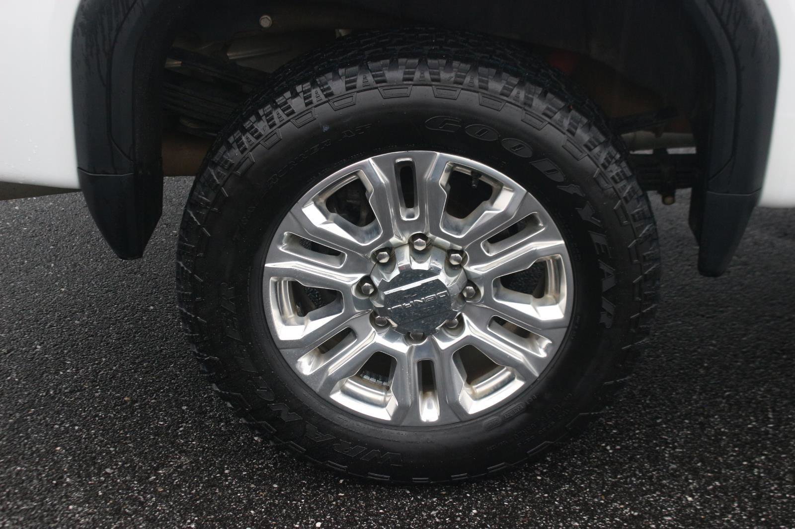 Used 2023 GMC Sierra 3500 Denali image 38