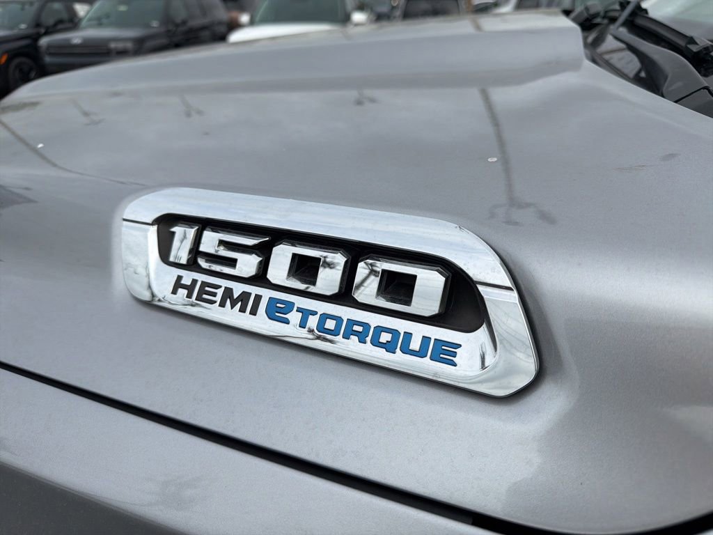 Used 2022 RAM 1500 Laramie AWD/4WD image 16