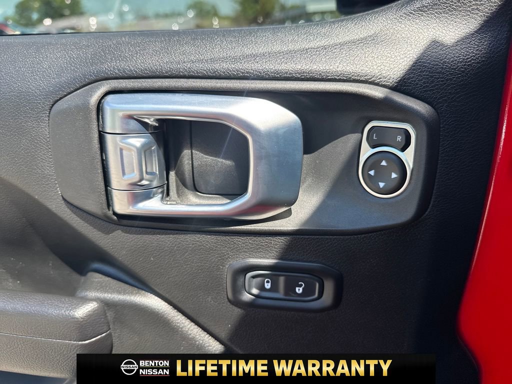 Used 2023 Jeep Wrangler Unlimited Rubicon 4xe image 14