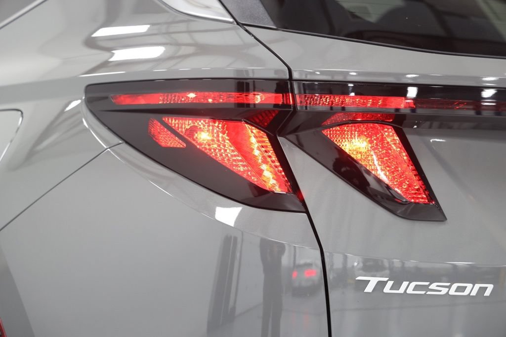 Certified 2025 Hyundai Tucson SEL AWD/4WD image 15