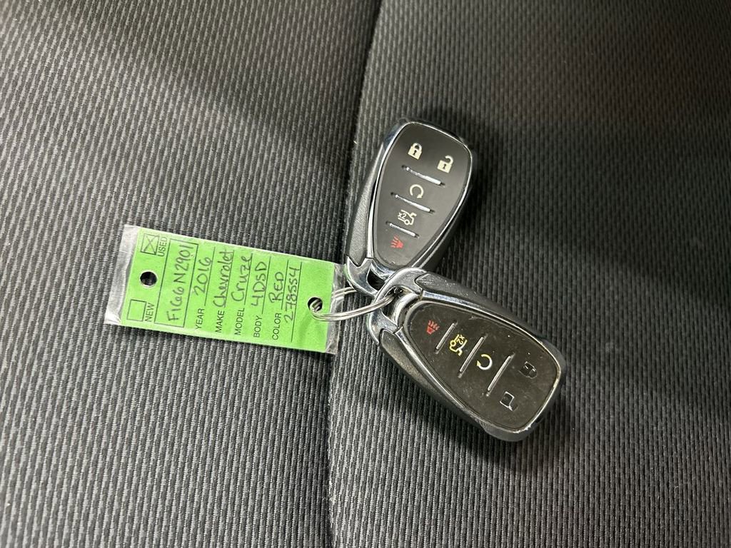 Used 2016 Chevrolet Cruze LT w/ Convenience Package FWD image 12