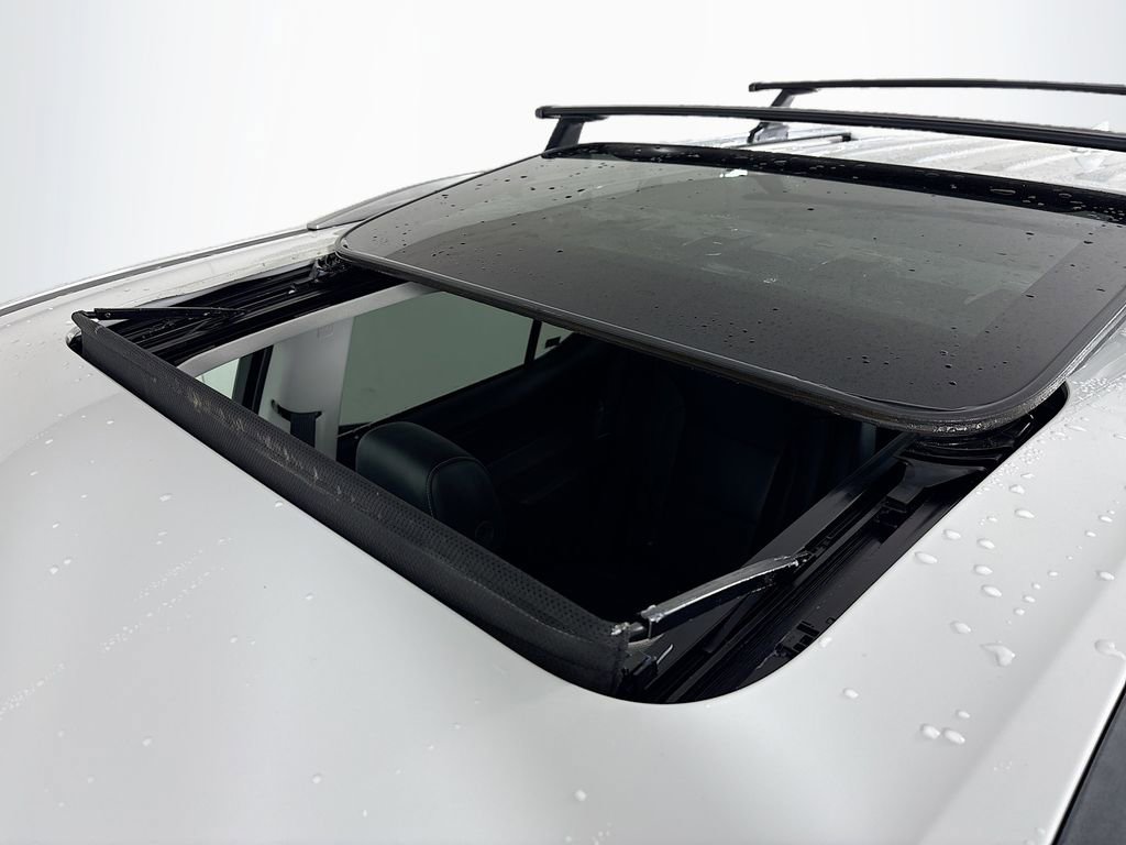 Used 2018 Chevrolet Traverse Premier image 26