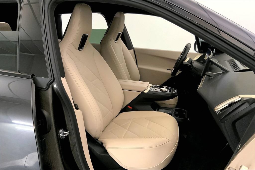 Used 2024 BMW iX xDrive50 AWD/4WD image 6