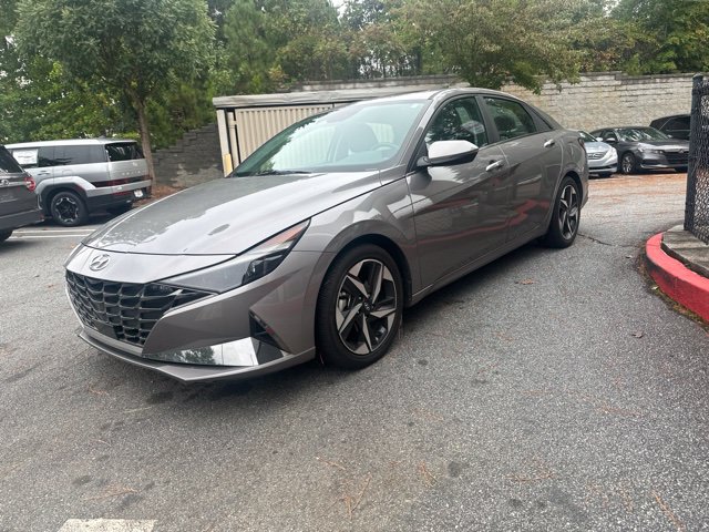 Used 2021 Hyundai Elantra Limited FWD image 3