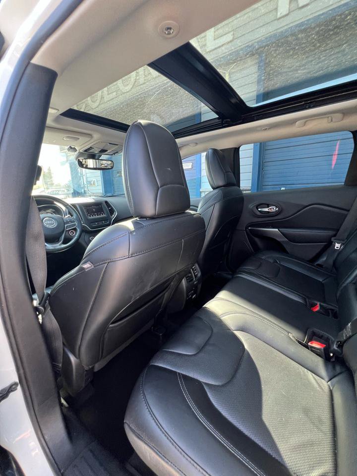 Used 2020 Jeep Cherokee Latitude Lux w/ Comfort/Convenience Group AWD/4WD image 13