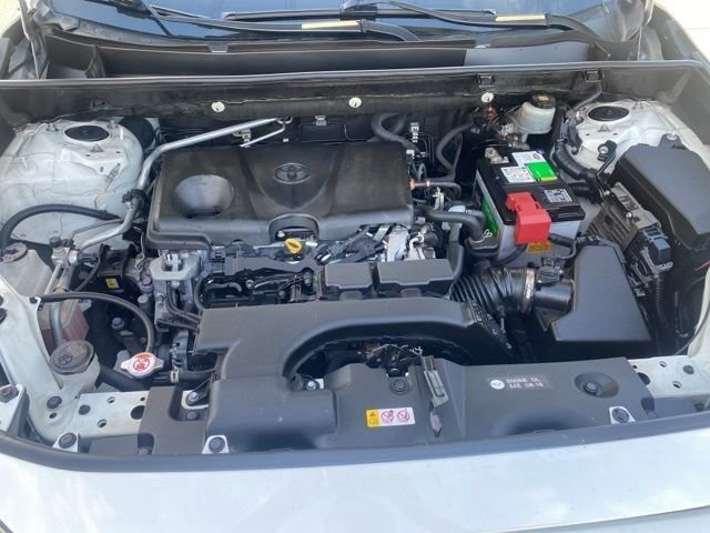 Used 2020 Toyota RAV4 LE w/ Carpet Mat Package image 14