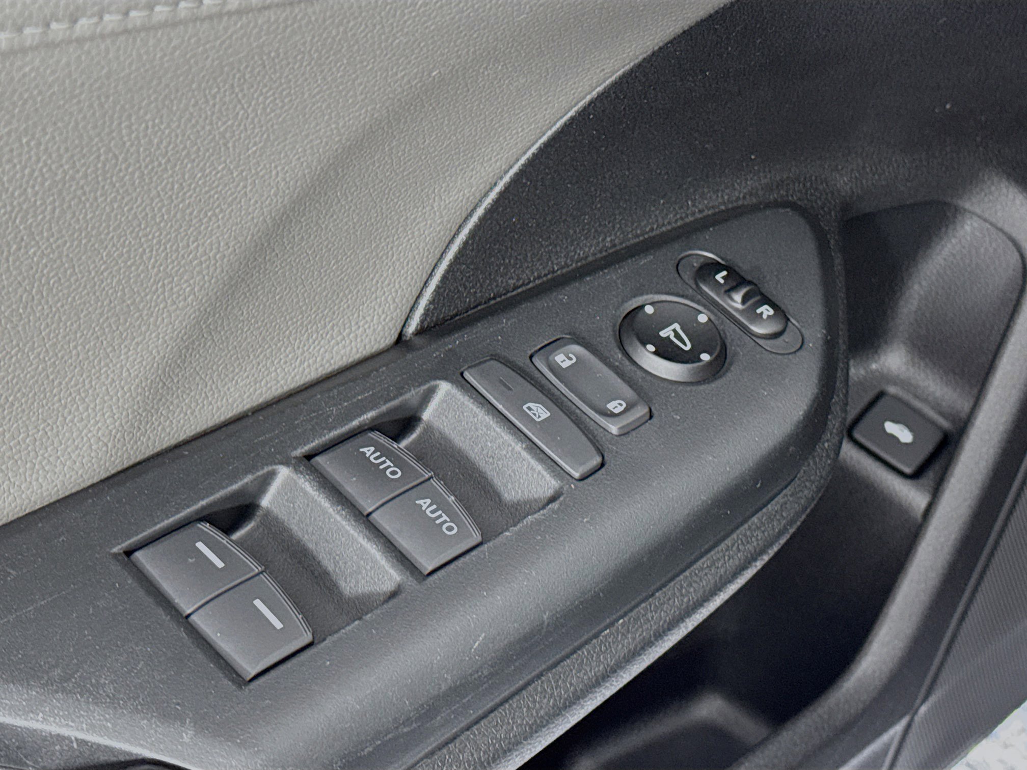 Used 2017 Honda Civic Touring image 18