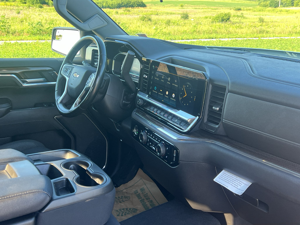 Used 2023 Chevrolet Silverado 1500 LT AWD/4WD image 27