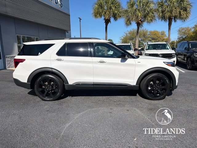 Certified 2023 Ford Explorer ST-Line AWD/4WD image 10