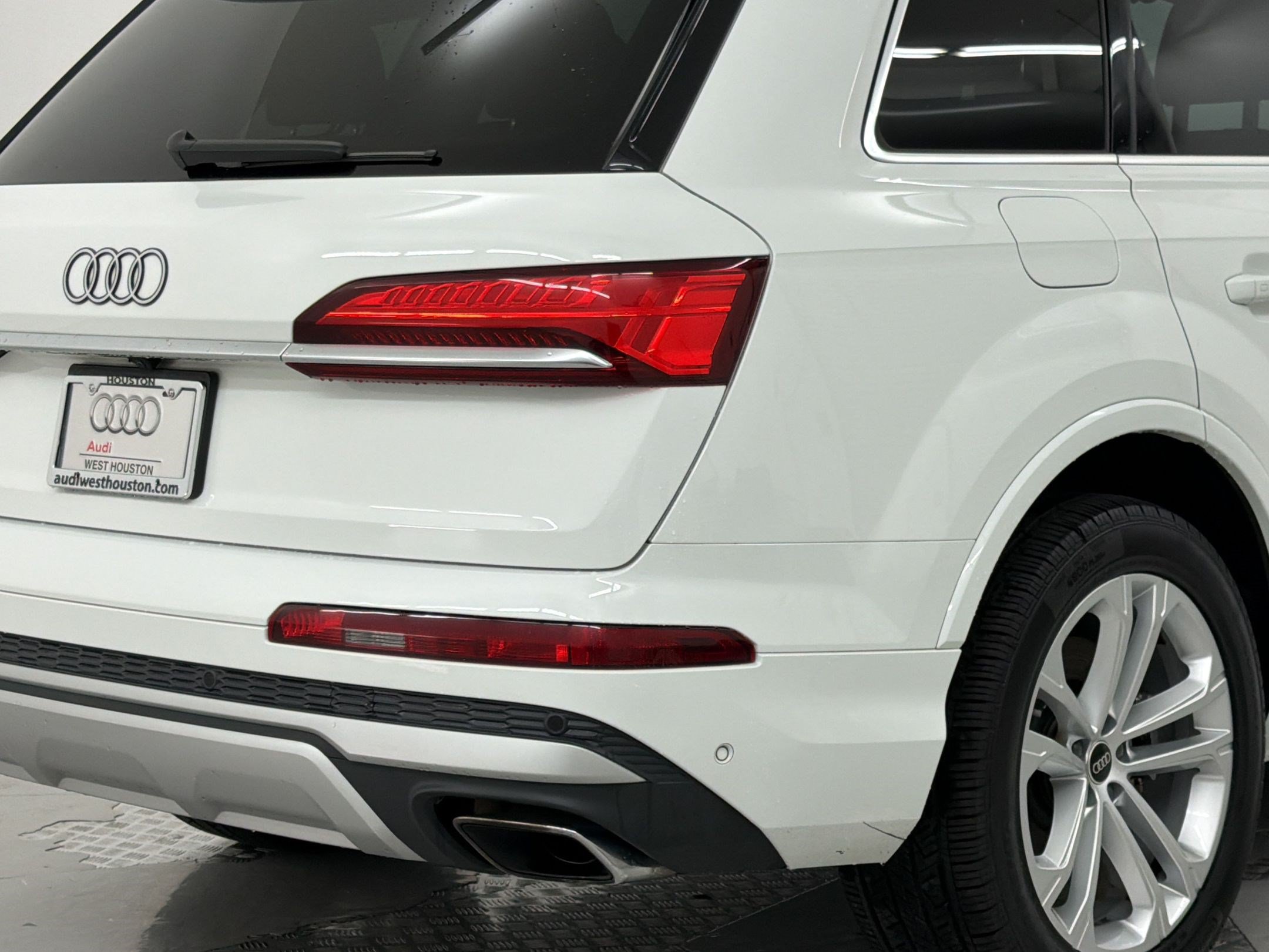Used 2025 Audi Q7 3.0T Premium Plus AWD/4WD image 28