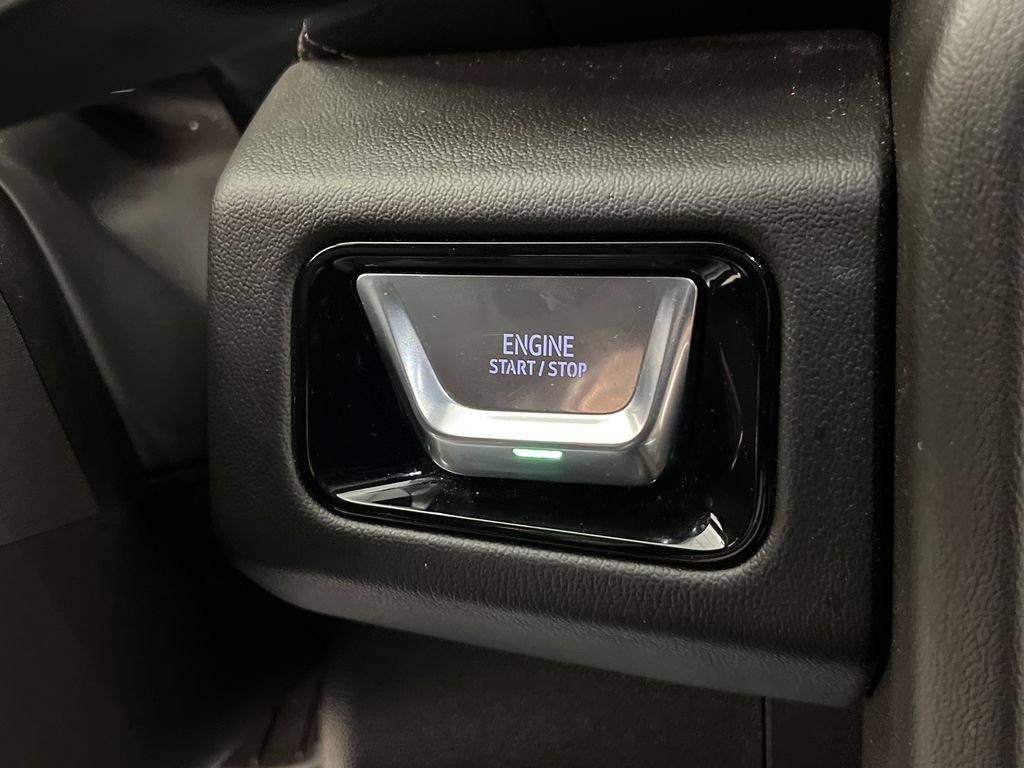 Used 2025 GMC Yukon Denali AWD/4WD image 59